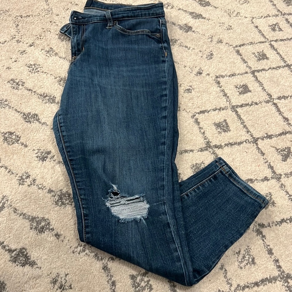SZ 14 Distressed Gap Jean Legging